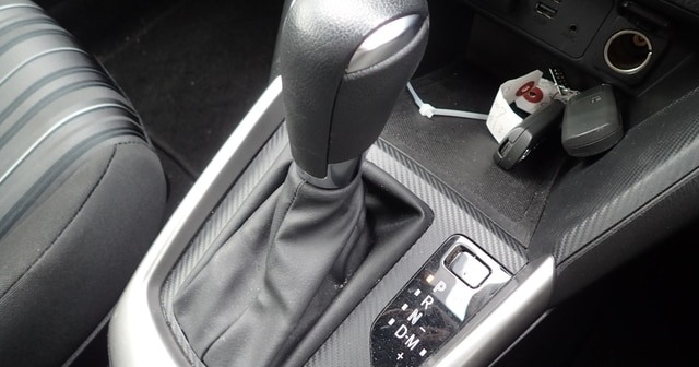 
								MAZDA 2 full									