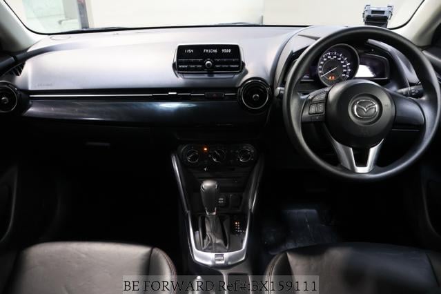 
								MAZDA 2 2015 full									