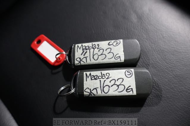 
								MAZDA 2 2015 full									