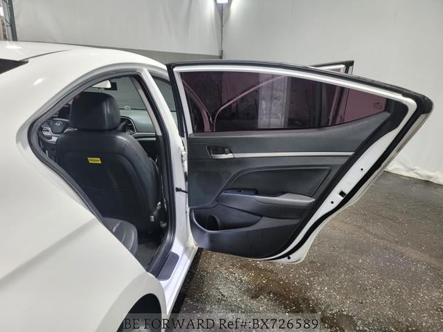 
								HYUNDAI AVANTE full									